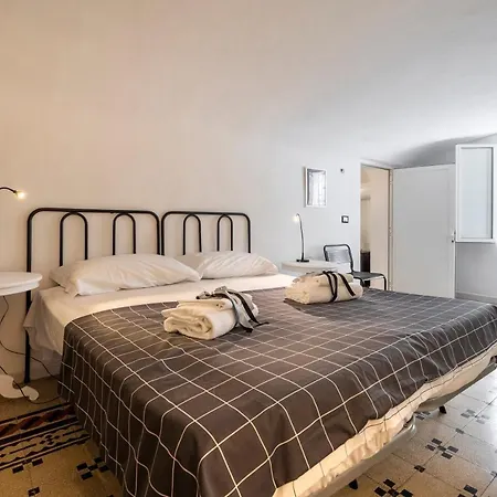 White&grey Comfy Appartement *