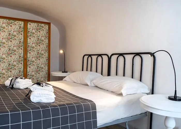 Guesthost - White&grey Comfy Apartamento Bari